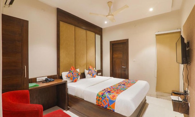 Allahabad Hotel | Budget-Friendly FabHotel Stay Inn I: Pet & Family Welcoming