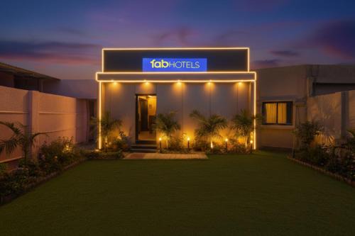 Andheri West Hotel | Budget-Friendly Stay at Hotel Sumit Palace with Breakfast