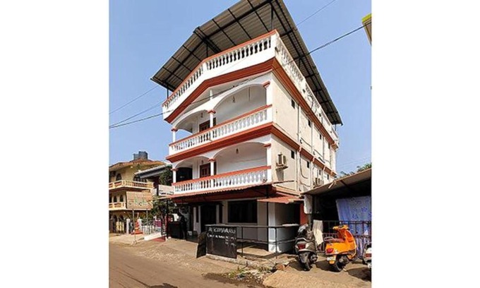 Nerul Hotel | Cozy Vaibhav Guest House with Breakfast & Family Amenities