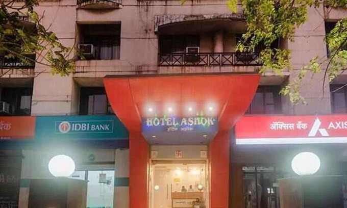 Bhiwandi Hotel | Top-Rated FabHotel Ashok Tuliip with Family-Friendly Amenities