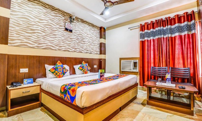 Gomti Nagar Hotel | Budget-Friendly Stay at FabHotel Crystal Inn with Breakfast