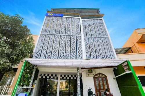 Bhopal Hotel | Top-Rated Family-Friendly Stay at FabHotel Duke Inn