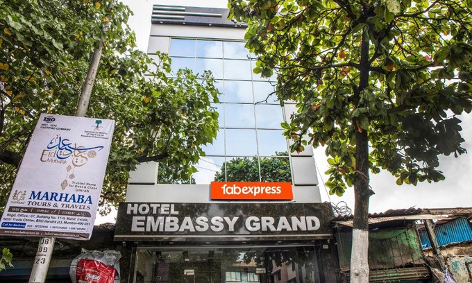 India Hotel | Budget-Friendly Stay at FabExpress Embassy Grand with Breakfast
