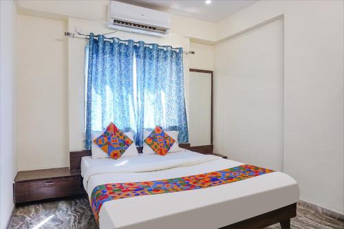Pune Hotel | Guest Rated: FabHotel Gokul Lodge - Family-Friendly Stay