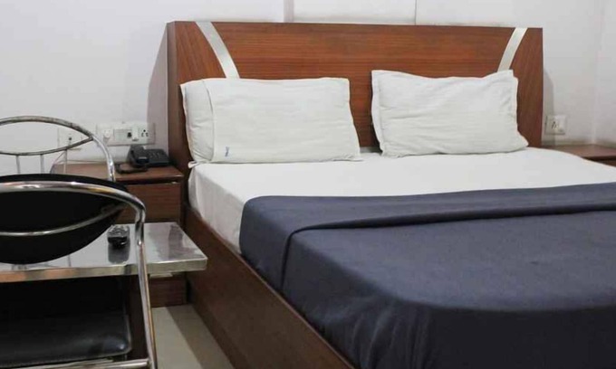 Hyderabad Hotel | Cozy Stay at FabHotel My Choice Abids with Breakfast Included