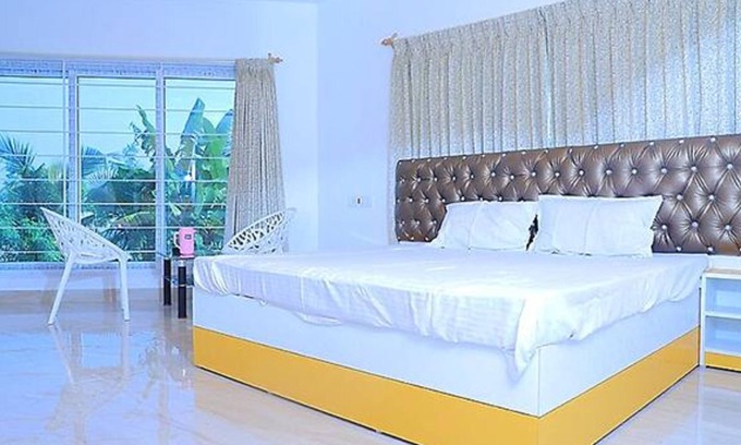 Koonimedu Hotel | Cozy Stay at Fabhotel Octagon Beach Resort with Breakfast