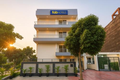 Sector 70 Hotel | FabHotel Palm Paradise
