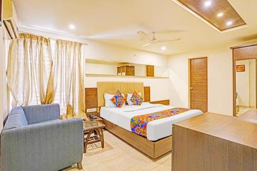 Vadodara Hotel | Family-Friendly FabHotel Prime Sky Light with Great Ratings