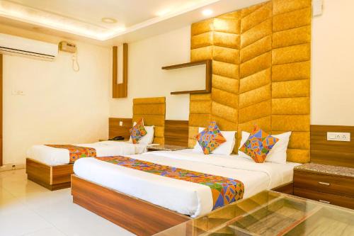 Gwalior Hotel | Budget-Friendly FabHotel Royal Aanandam with Family Amenities