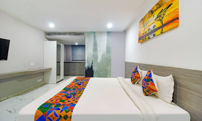 Miyapur Hotel | Budget-Friendly Fabhotel Ssr Fern Suites with Breakfast