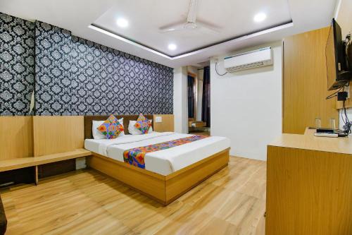 Maharana Pratap Nagar Hotel | Budget-Friendly Flagship The Surbhi - Family Friendly Stay