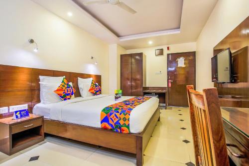 Adarsh Nagar Hotel | Budget-Friendly FabHotel Tipsyy Inn Suites with Family Amenities