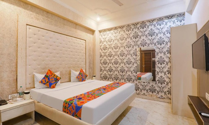 Allahabad Hotel | Budget-Friendly Stay at FabHotel Triveni - Family Welcome