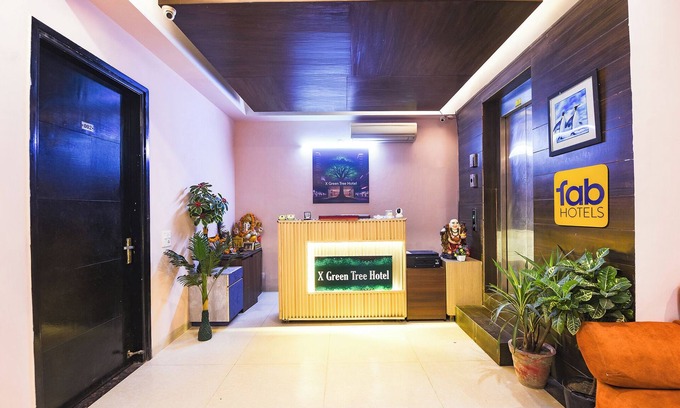 Sector 40 Hotel | Fabhotel X Green Tree