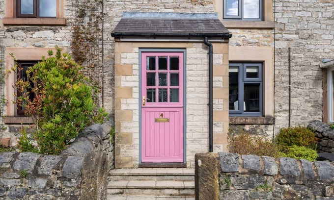Bakewell House | Fable Cottage: Luxurious Stay