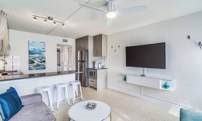 Winslow Reserve Apartment | Coastal Retreat: 1BR Apartment Steps from the Beach