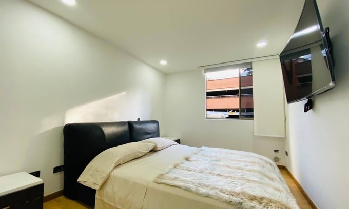 El Tesoro Apartment | Ideal Apartment Near Popular Attractions with a Pool