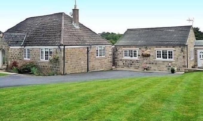 Ripley Cottage | Idyllic Cottage in an Area of Outstanding Natural Beauty