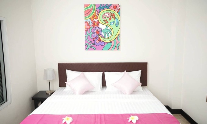 Sanambin Hotel | Cozy Double Room with Breakfast Near Don Mueang Airport