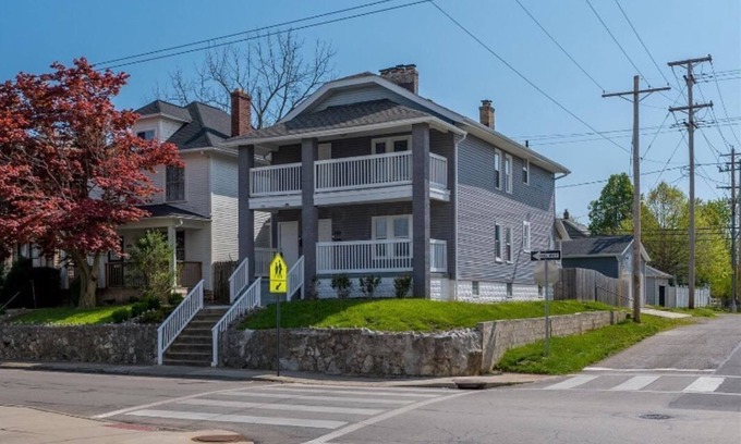 Livingston Park House | Exceptional Home Retreat with Pet and Child-Friendly Amenities