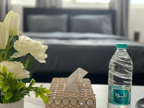 Mussafah House | Delightful Room with Kitchen, Breakfast & Pet-Friendly Perks