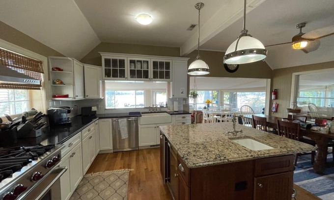 Sister Lakes House | Guest Rated: 9.8 - Magical Lake House with Spectacular Views