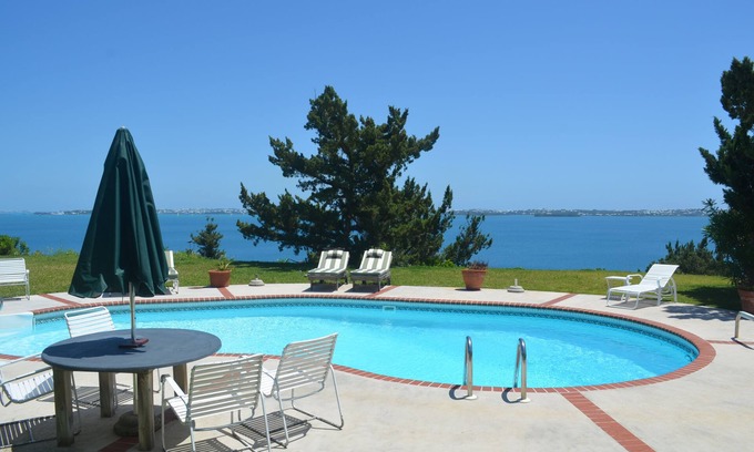 Sandys Apartment | Stunning Ocean View Retreat with Private Pool & Ideal Location