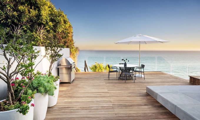 Western Malibu Villa | Oceanfront Villa in Malibu with Private Beach Access