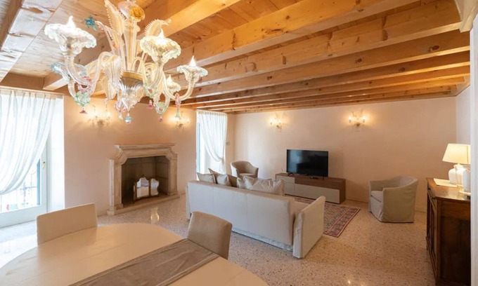 Citta Antica Apartment | Elegant Residence with Views of Piazza Erbe