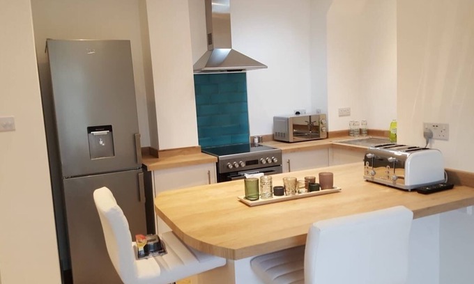 Sidmouth Apartment | Beautiful Sidmouth Apartment with Ocean Views and Pool