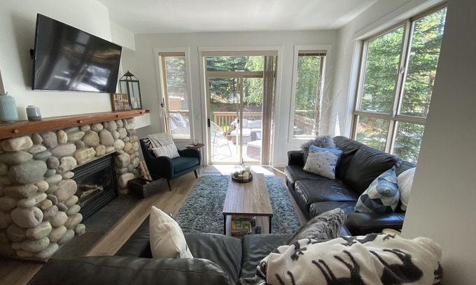 East Kootenay House | Premier Ski-in/Out 3 Bdrm Upper Village Townhome Awaits