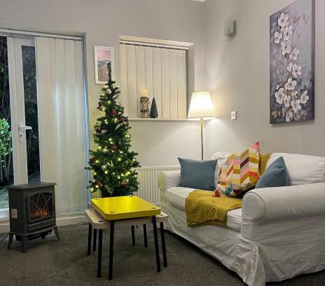 Holloway Apartment | Fabulous & Spacious Garden Flat near Kings Cross St Pancras