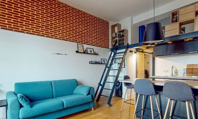 Fer a Cheval Apartment | Comfortable FAC 5 Hotel with Garonne Views & Family Amenities