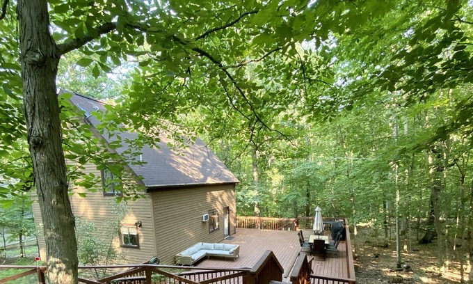 Bushkill House | Year-Round Amenities: Enjoy Pool, Spa & Ocean Views