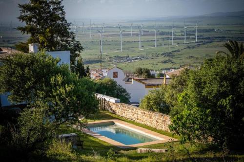 Facinas House | Inviting Facinas Houses: Oceanfront Stay with Pool & Views