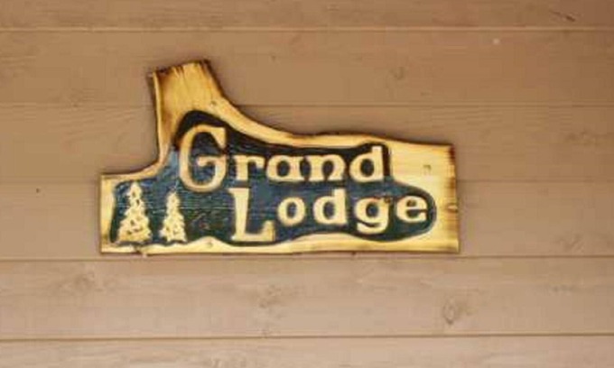 Orr Cabin | Premier Facowie Lodge Near Crane Lake - Guest Rated 10/10