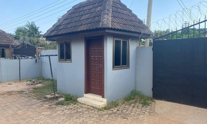 North Legon Villa | Family-Friendly Fafa's Villa: Your Ideal Budget Retreat