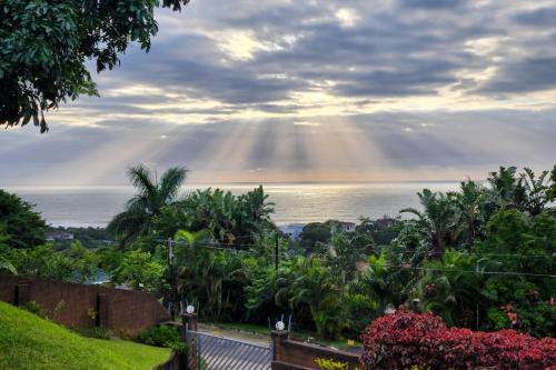 Marina Beach House | Cozy Fair Haven Guest Suite with Oceanfront Views