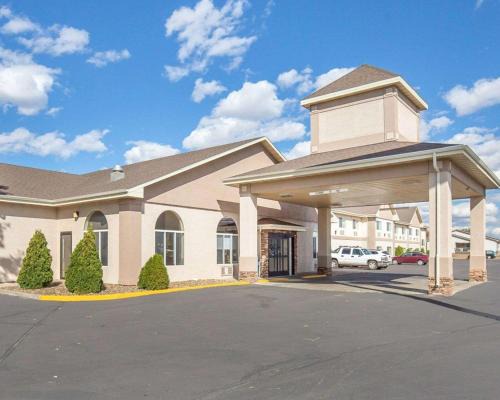 Glendive Hotel | Family-Friendly FairBridge Inn & Suites Glendive Awaits