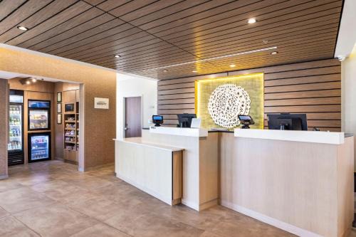 The East Side Hotel | Coastal Comfort at Fairfield by Marriott San Francisco Airport
