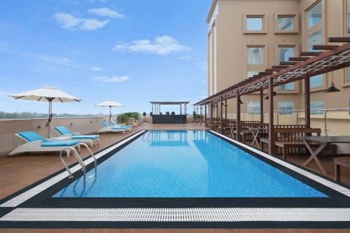 Amritsar Hotel | Discover Fairfield by Marriott Amritsar with Pool & Ocean View