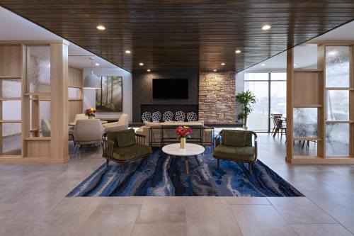 Waller Hotel | Welcoming Fairfield Inn & Suites Waller with Pool Access