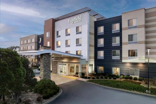 Farragut Hotel | Inviting Fairfield Inn & Suites Knoxville with Pool Access
