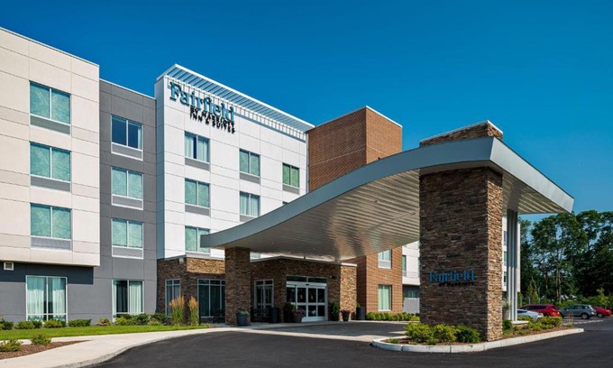 Somerset Hotel | Guest Rated: Fairfield by Marriott Inn & Suites Somerset