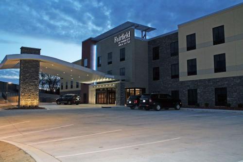 St. Louis Hotel | Top-Rated Family-Friendly Fairfield Inn & Suites St Louis South