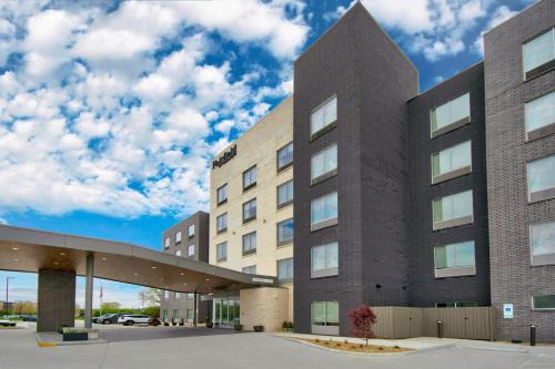 West Chester Hotel | Outstanding Fairfield by Marriott Inn & Suites Near Cincinnati