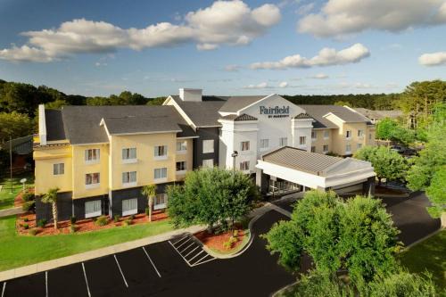 North Charleston Hotel | Family-Friendly Fairfield Inn & Suites in Charleston North
