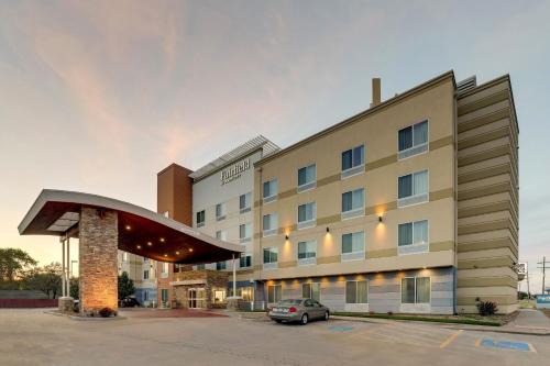 Hutchinson Hotel | Relax at Fairfield Inn and Suites Hutchinson with Ocean Views
