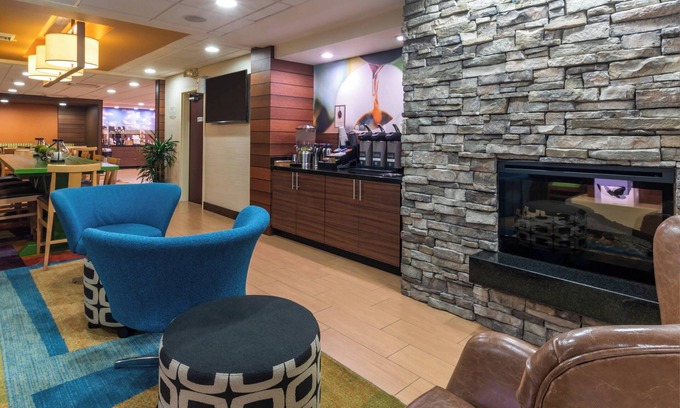 Salt Lake City Hotel | Cozy Fairfield Inn By Marriott Salt Lake City South Retreat