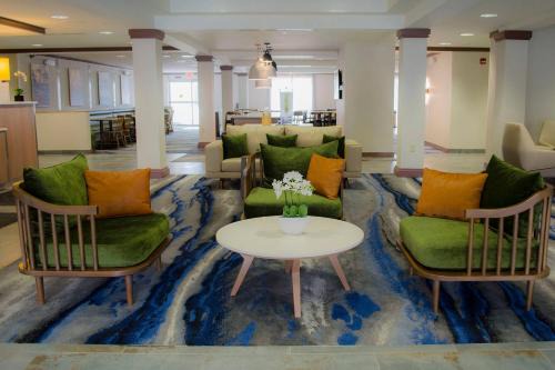 Milnesville Hotel | Relax at Fairfield Inn by Marriott Hazleton: Family-Friendly Amenities